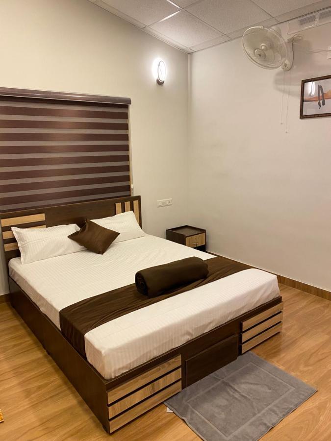 Partho Home Stay Padinjarathara 外观 照片